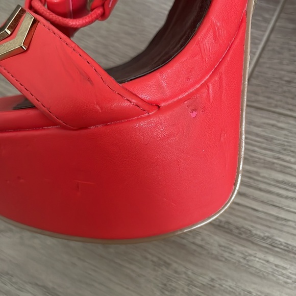 Red high heels - Picture 5 of 5